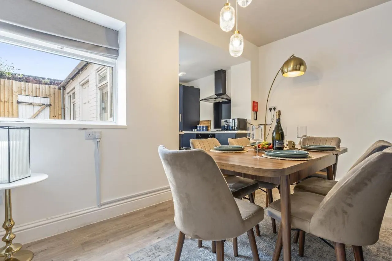 Navy House - Central Location - Free Parking, Fastwifi, Smarttv With Netflix By Yoko Property Redcar Royaume-Uni