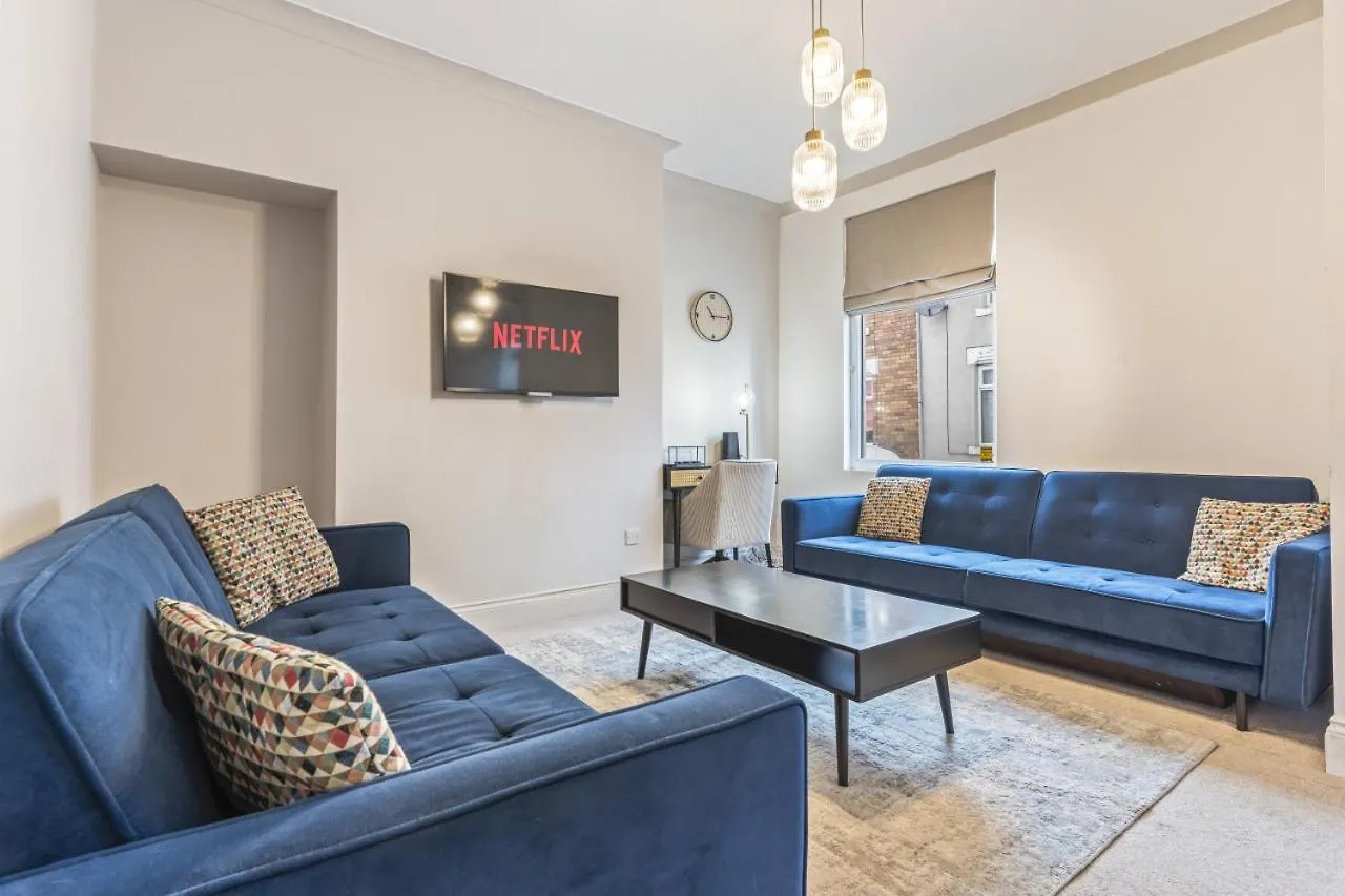 Navy House - Central Location - Free Parking, Fastwifi, Smarttv With Netflix By Yoko Property Redcar Wielka Brytania